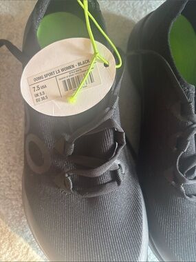 OOFOS OOMG Women’s Black Sport LS Sneakers with Neon Green Insole